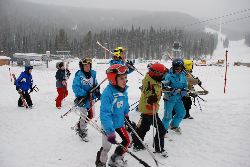 2008-02-22 - Шерегеш - Детские соревнования по горным лыжам Новая лига - DSC_3513.jpg