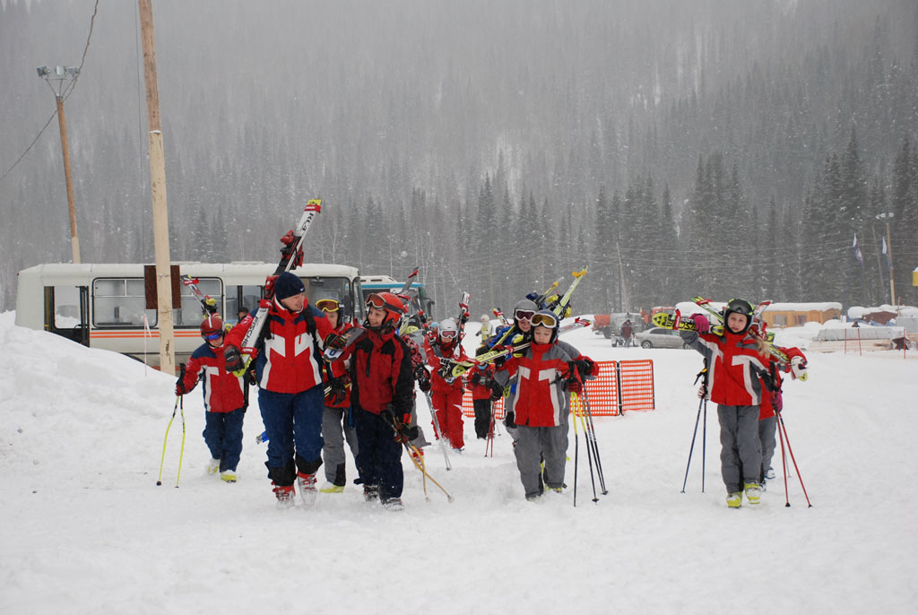 2008-02-22 - Шерегеш - Детские соревнования по горным лыжам Новая лига - DSC_3519.jpg